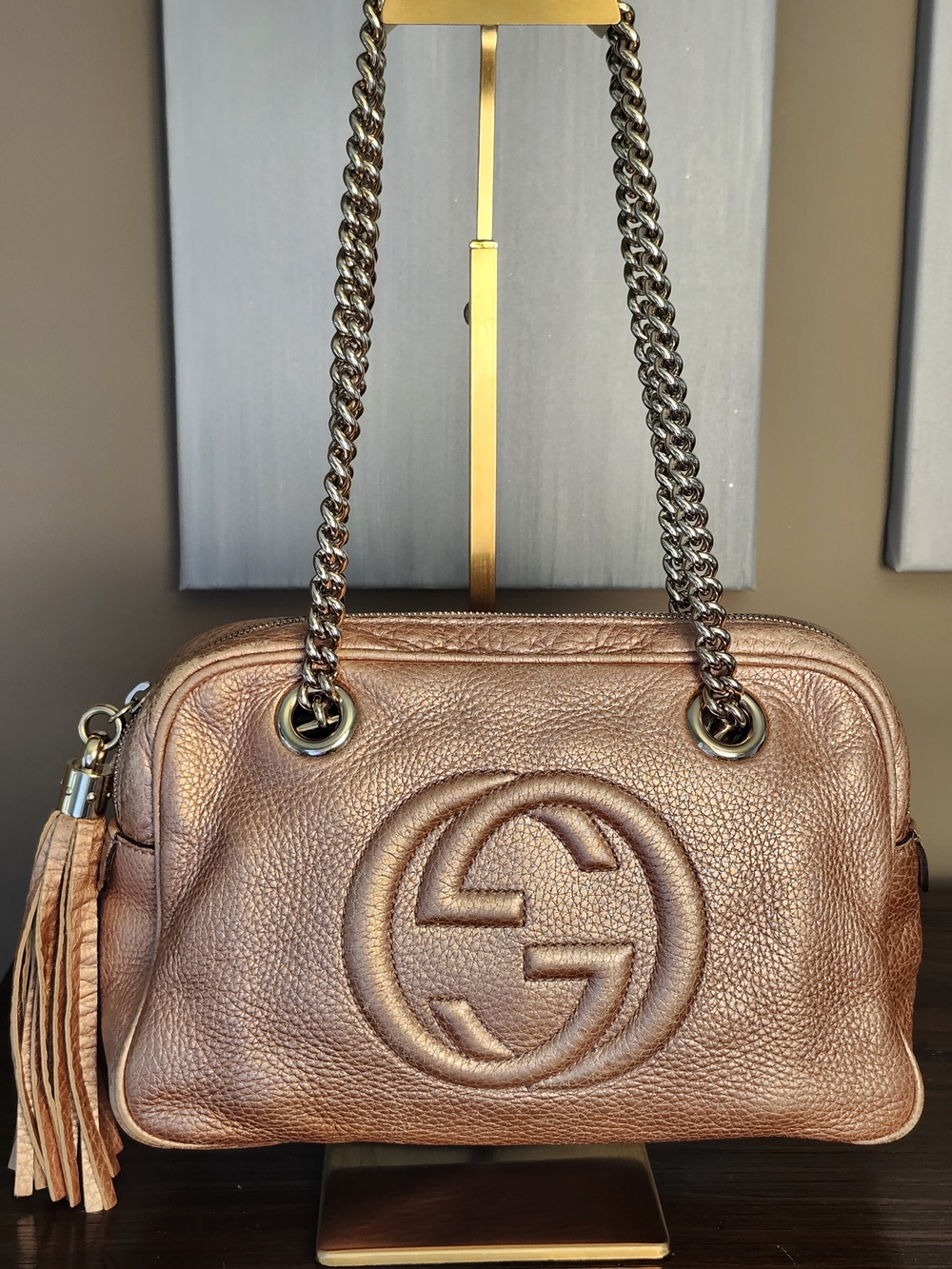 Gucci Soho Chain Shoulder Bag in Metallic Pink Pebbled Leather Tassel